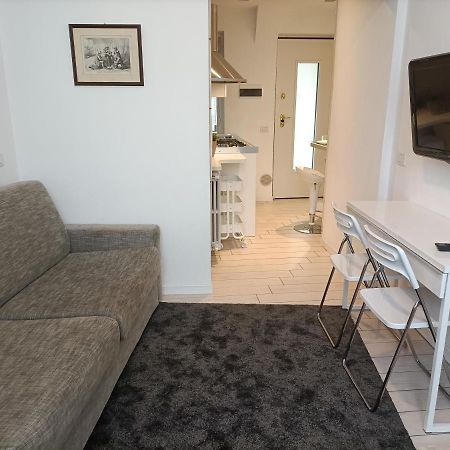 Be My Guest In Citta' Alta Charme&Relax Apartment Bergamo Bagian luar foto