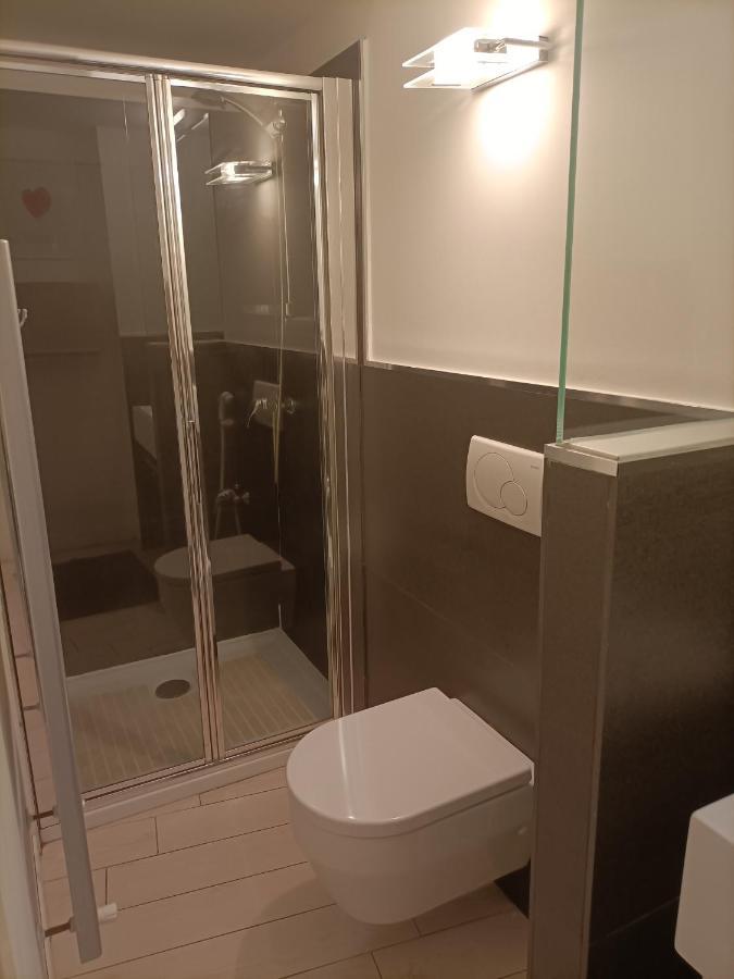 Be My Guest In Citta' Alta Charme&Relax Apartment Bergamo Bagian luar foto